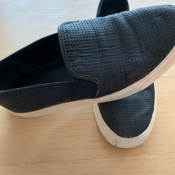 Vince - Women’s Perforated Leather Blair Sneaker (black - size 6) - Picture 2 of 7